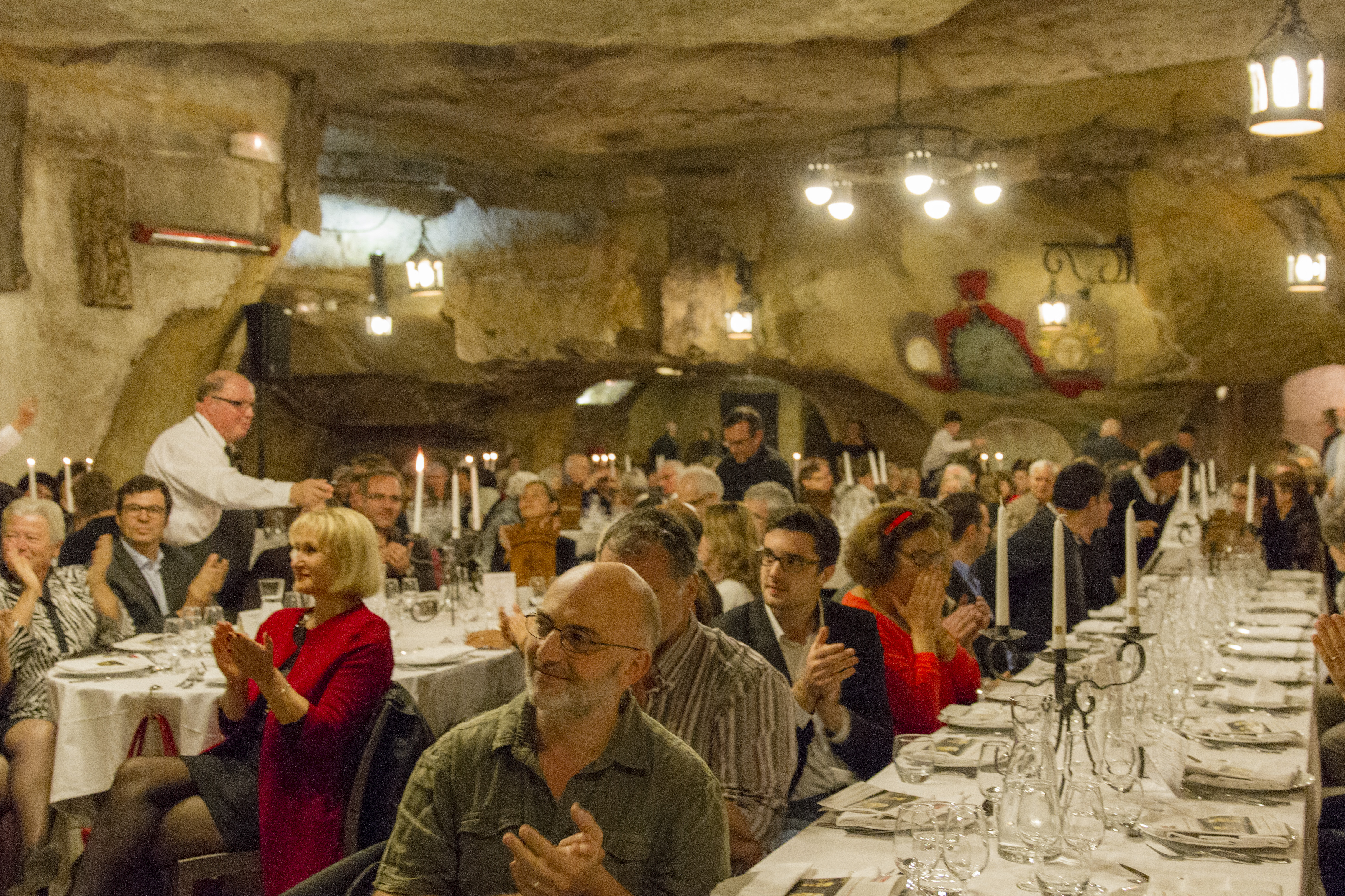 Dîner spectacle dans les Caves Painctes Photo (c) Fabienne Boueroux